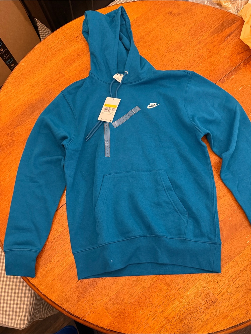 Nike Men’s Blue Pullover Hoodie Embroidered Logo Drawstring Small FN3859-301